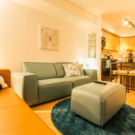 Red Maple Suites - Blue Jays Way Toronto Esterno foto