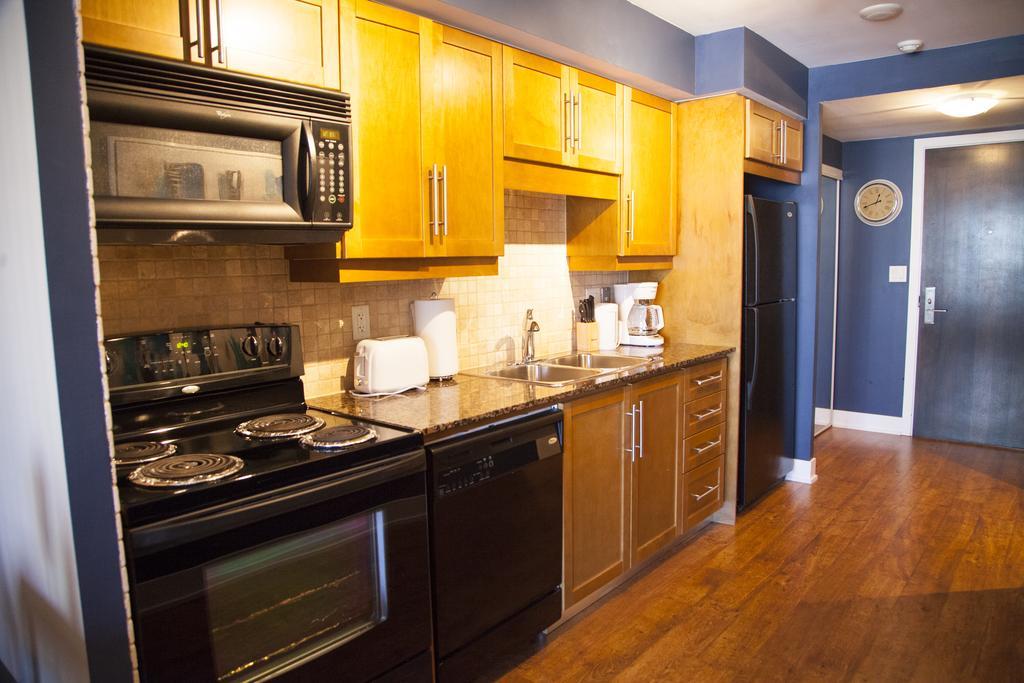 Red Maple Suites - Blue Jays Way Toronto Esterno foto