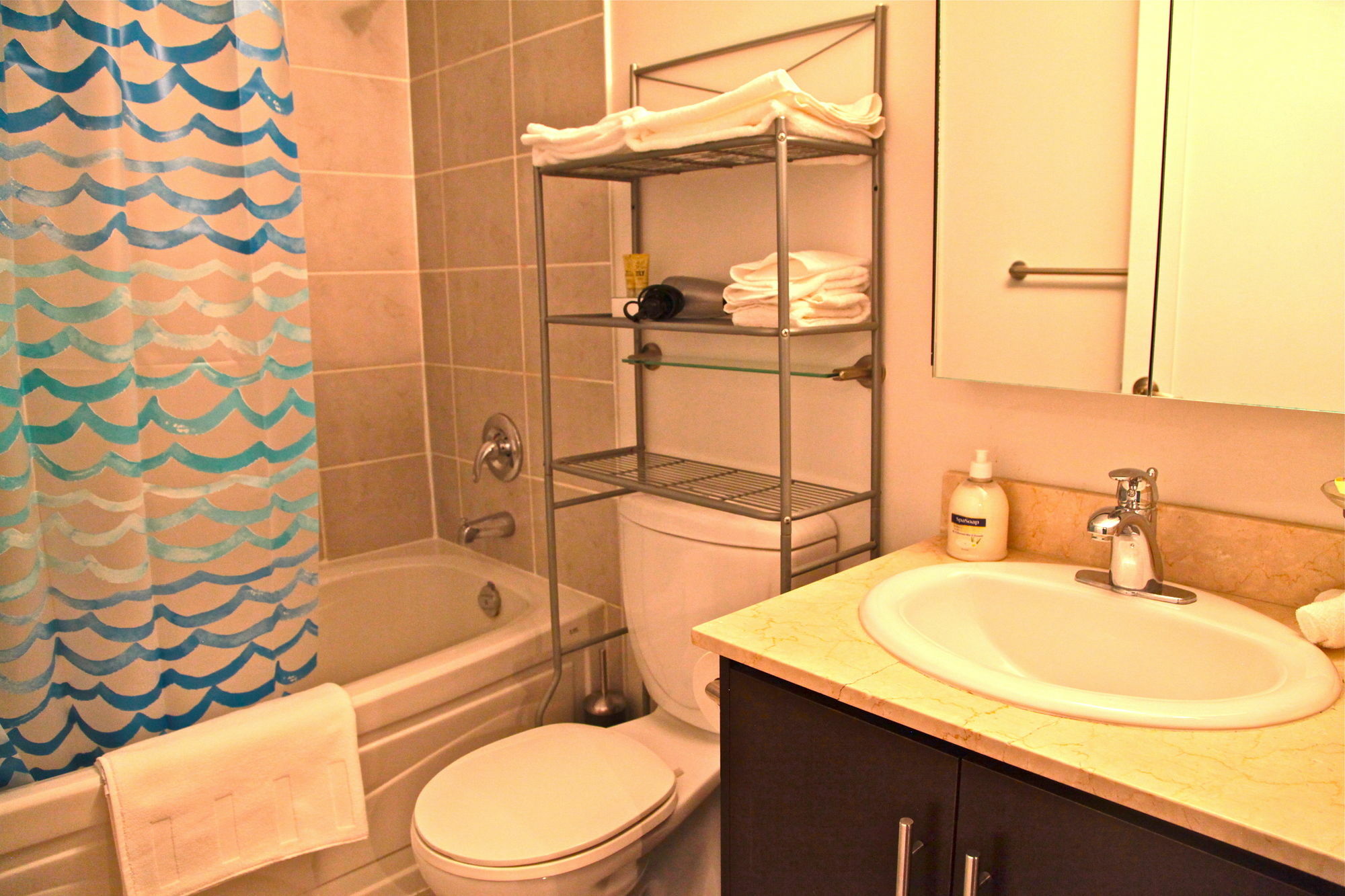 Red Maple Suites - Blue Jays Way Toronto Esterno foto
